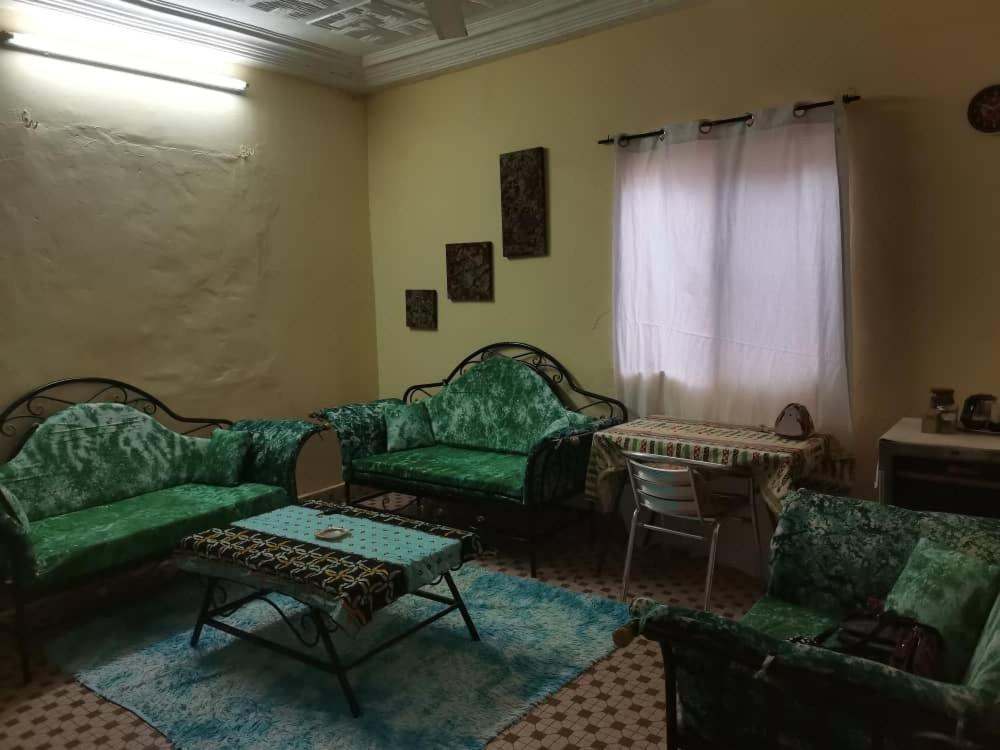 Villa Tenko วากาดูกู ภายนอก รูปภาพ