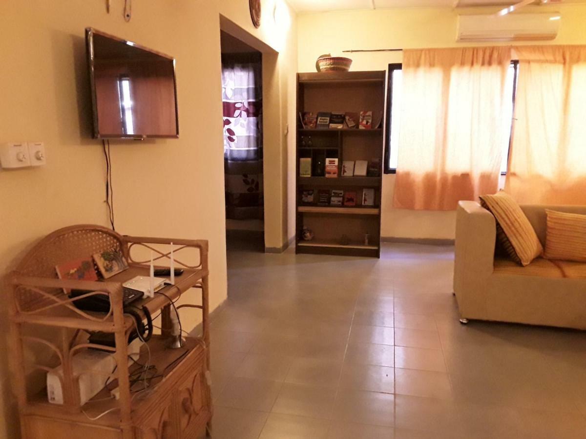 Villa Tenko วากาดูกู ภายนอก รูปภาพ