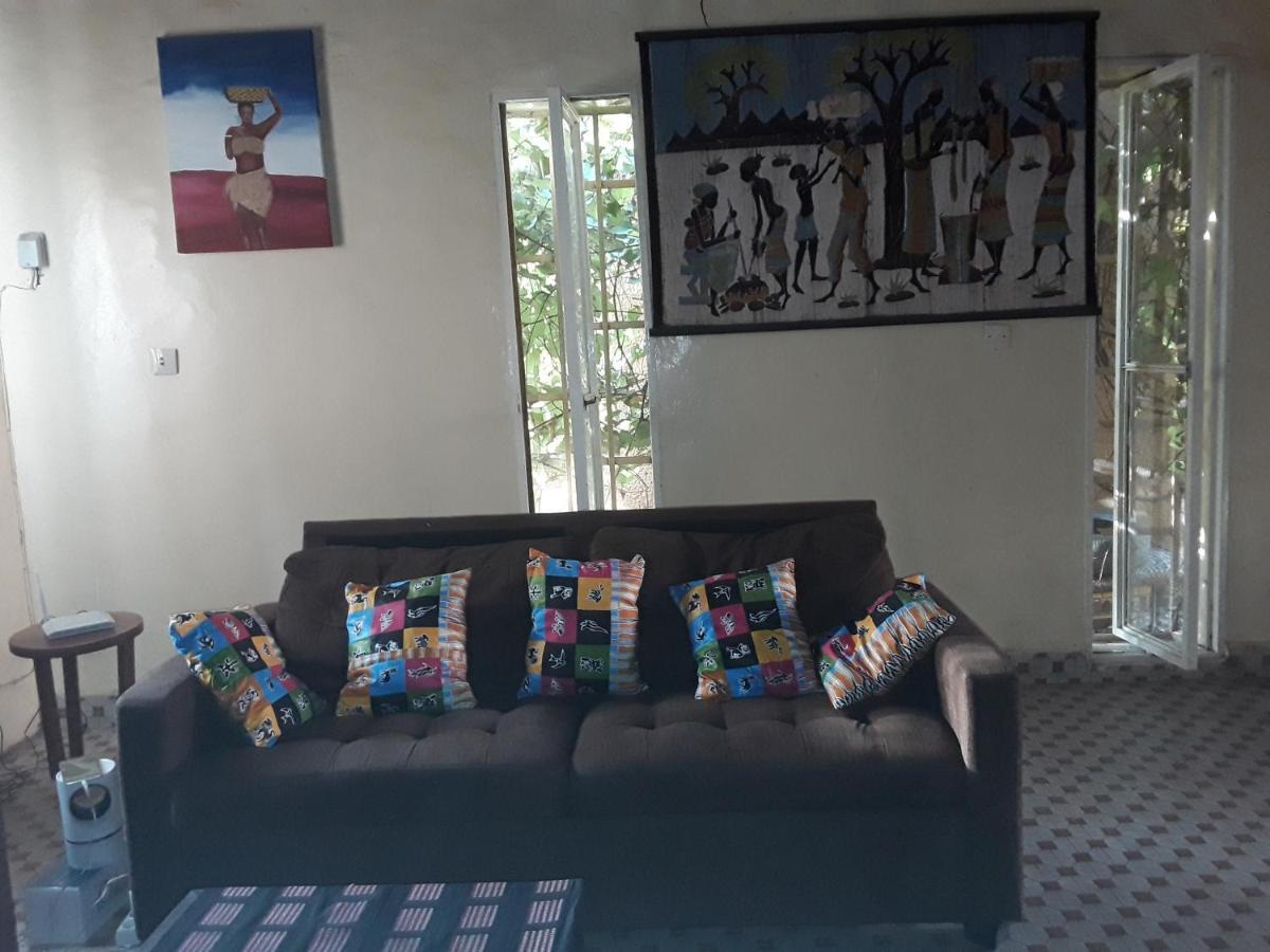 Villa Tenko วากาดูกู ภายนอก รูปภาพ